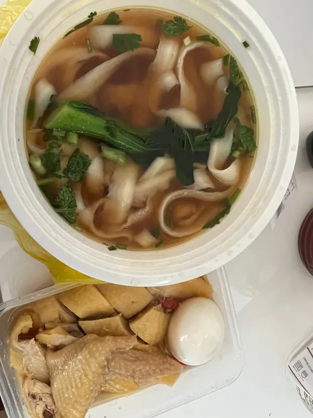 花雕醉雞刀削麵