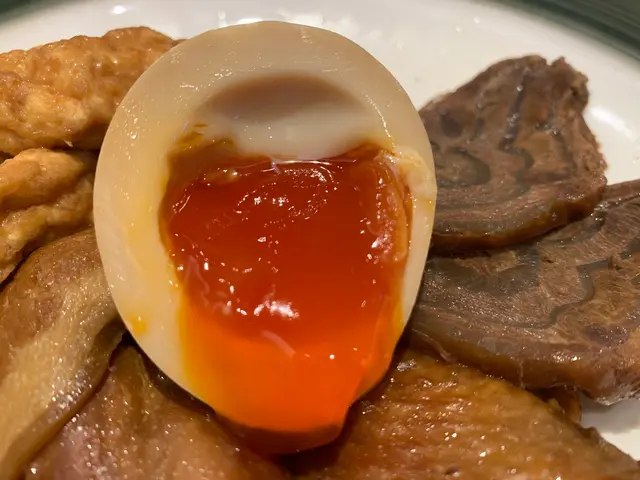 流緊的溏心蛋吸引到不得了