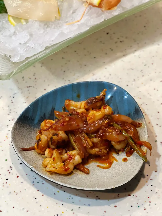 甘葉香蒜炒墨魚