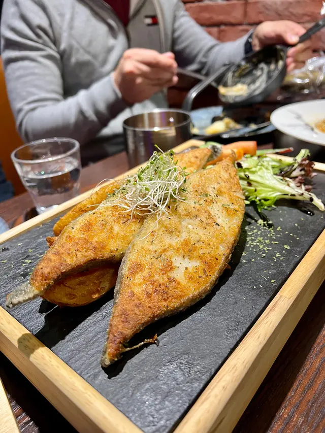 香煎比目魚扒配薯菜