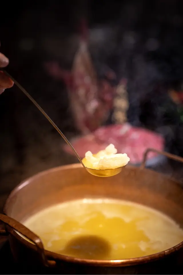 花膠雞火鍋半隻