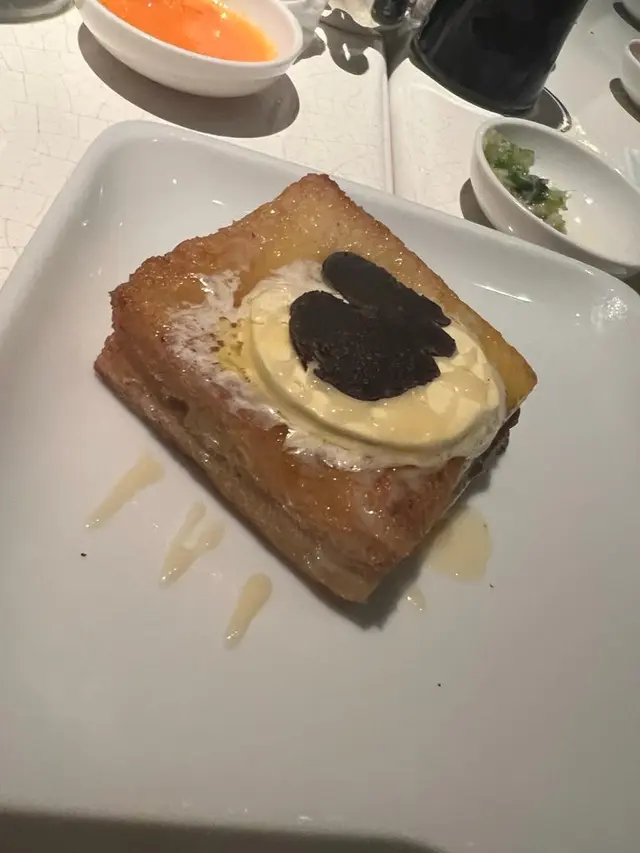 黑松露鵝肝甾西多士