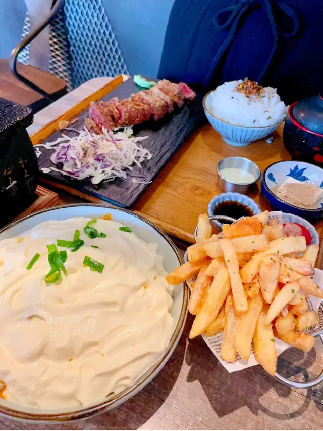 咖哩忌廉牛肉烏冬