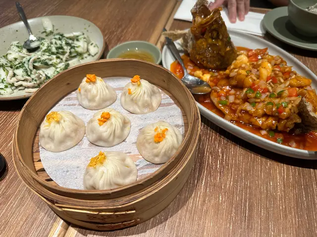蟹粉小籠包