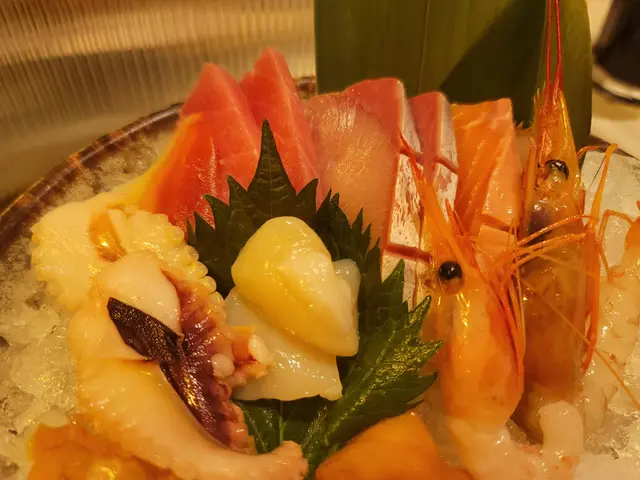 八爪魚刺身、北海道帶子刺身、北寄貝刺身、酒煮榮螺片刺身、赤貝刺身