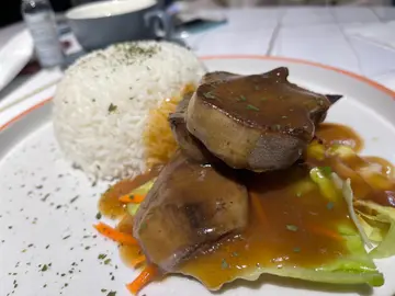 厚切牛脷饭配烧汁