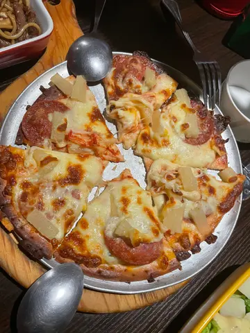 辣肉肠pizza