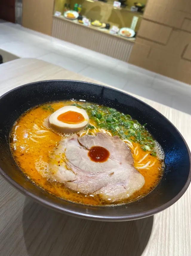 香辣豚骨湯拉麵