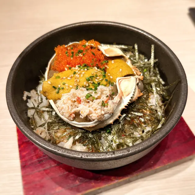 松葉蟹蓋海膽石鍋飯