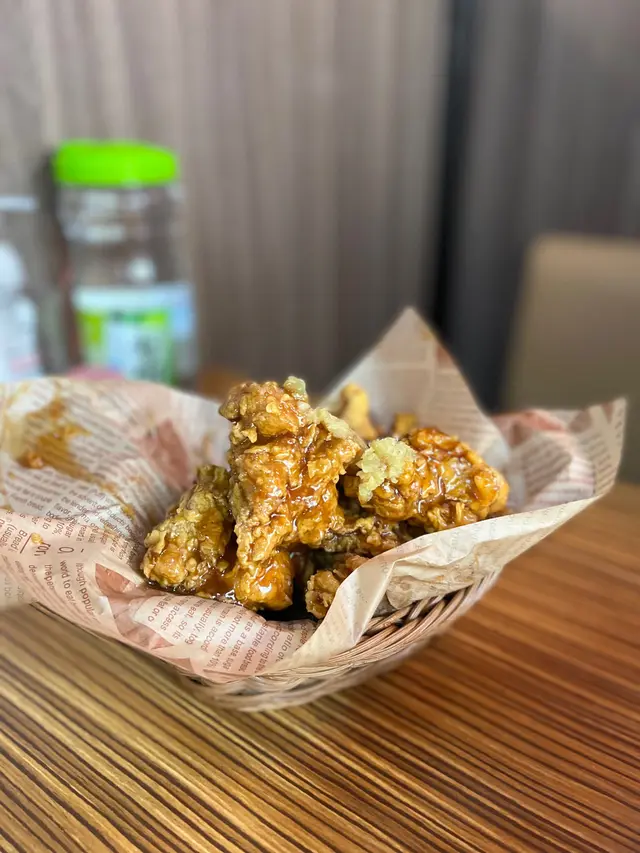 無骨蜂蜜蒜蓉炸雞