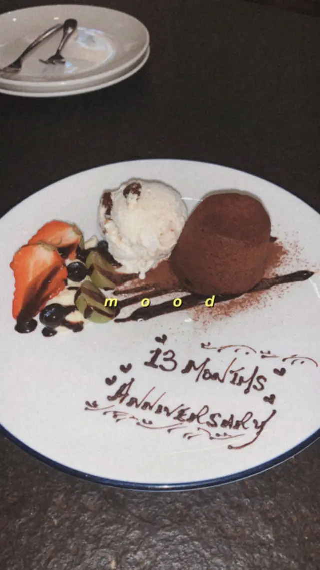 朱古力心太軟配冧酒雪糕