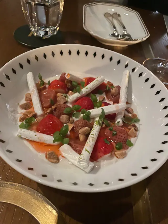 Almond  panna  Cotta