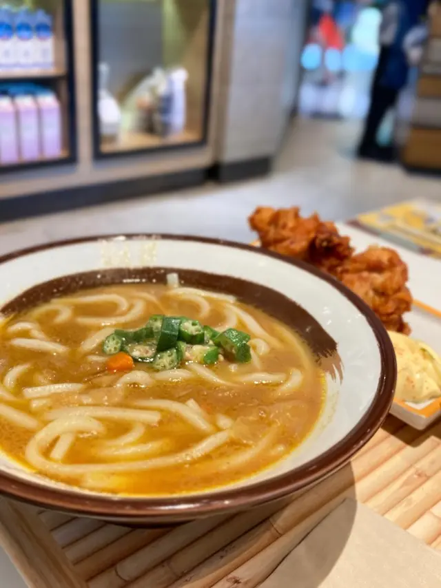 🍽 唐揚雞配日式咖喱湯讚岐烏冬