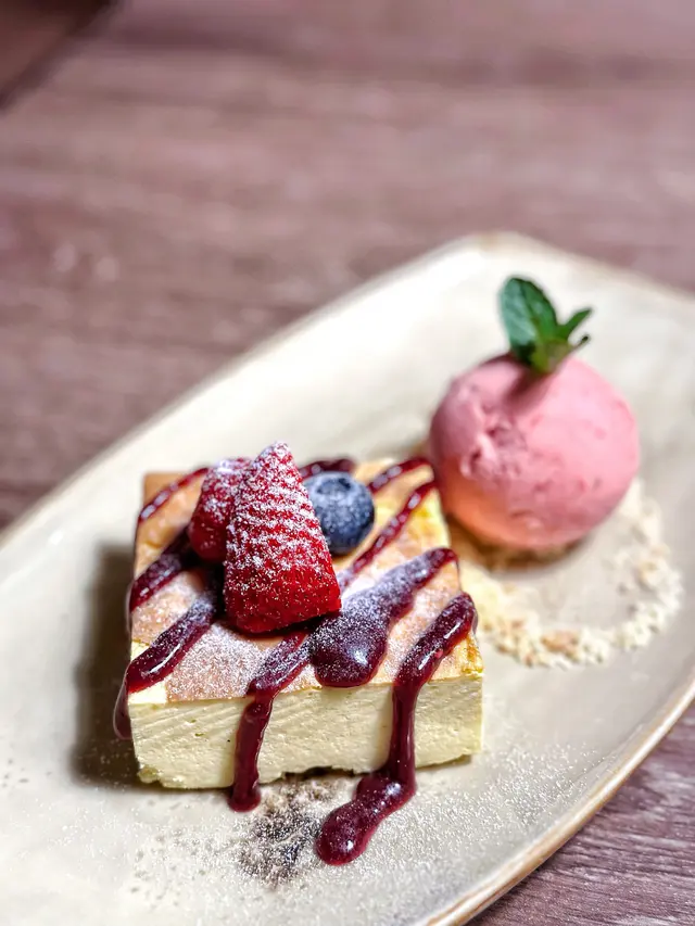 Basque Burnt Cheesecake with Raspberry Sorbet