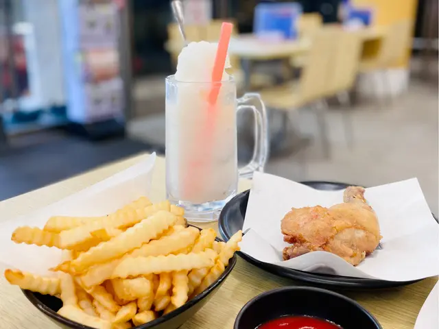 強烈嘅推介，🍟即叫即炸，確保熱辣辣送上，仲要係夠晒經典嘅扭紋薯條。🍟新鮮熱辣辣嘅時候係最香