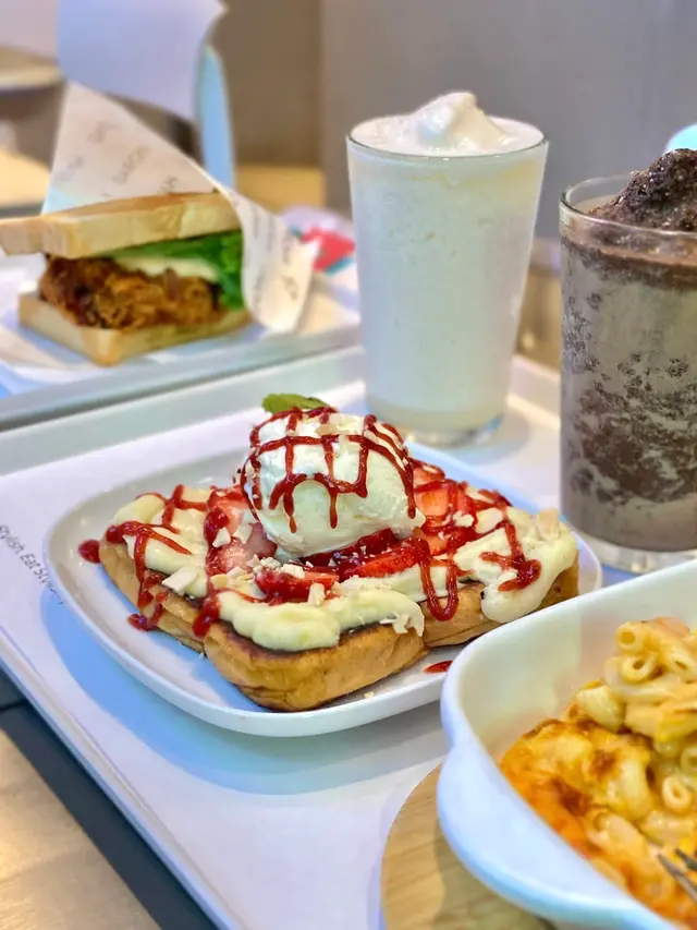 士多啤梨吉士忌廉法式吐司