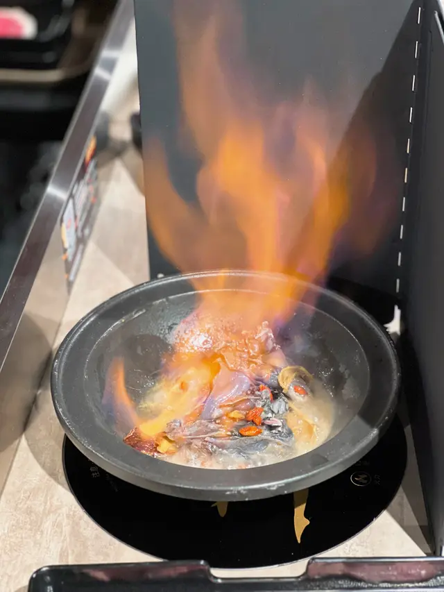 爆炒燒酒烏雞鍋