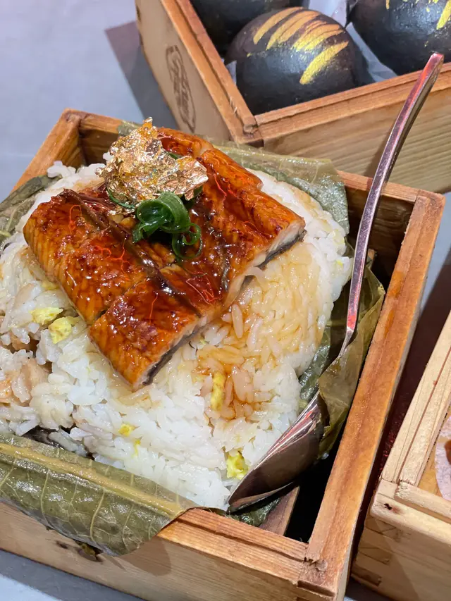 鰻魚荷葉飯