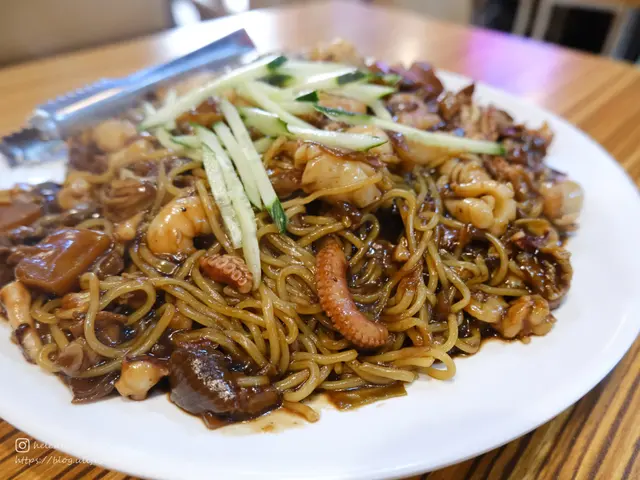 海鮮炸醬麵