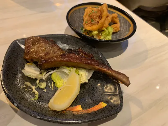 羊架肉嫩味濃,啖啖肉汁