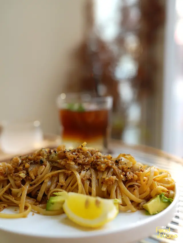 蒜香牛油果粒意粉