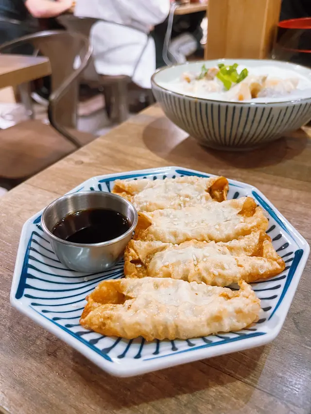 雞軟骨餃子