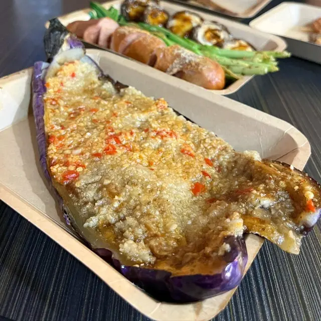 呢度有冇蒜蓉愛好者!燒茄子應該係蒜蓉愛好者必點!❤️呢度嘅蒜蓉同出面唔係好一樣,係老闆新鮮即整,所以口感特別好架,燒茄子配埋蒜蓉加埋其他醬汁特別香!必點!👍🏻👍🏻