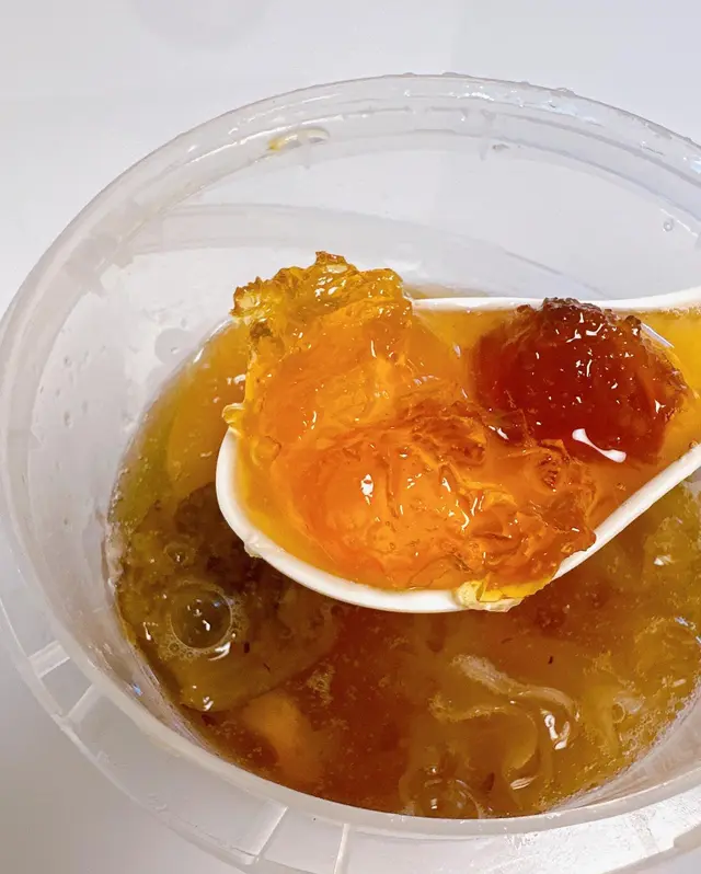 啖啖都食到雪燕同桃膠