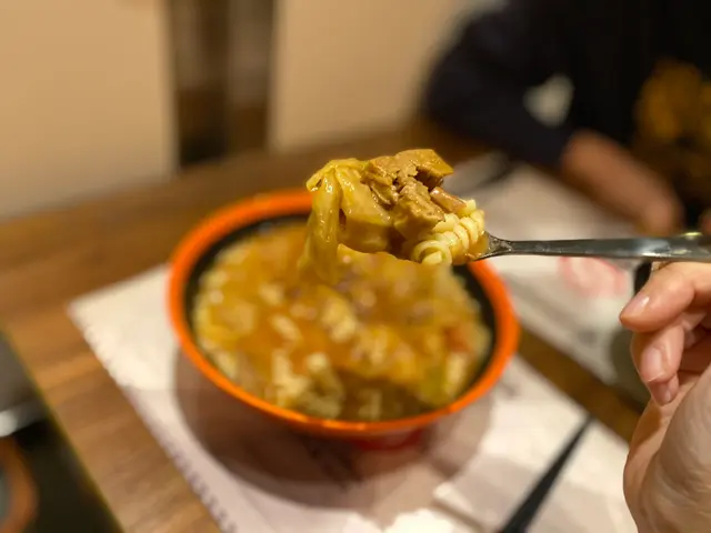 牛腩羅宋湯 配 螺絲粉