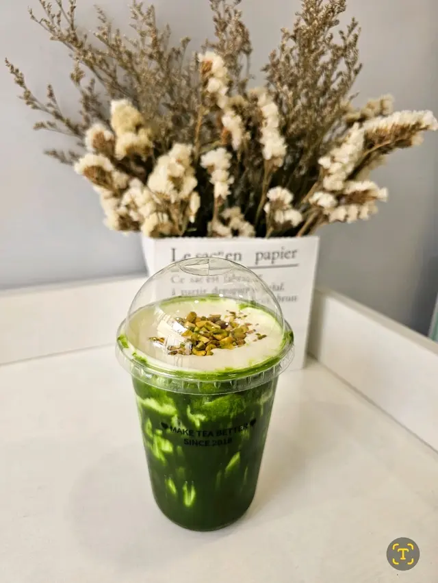 近排紅透,很多人推介的芝士開心果鮮奶,味道質感真的非常好。