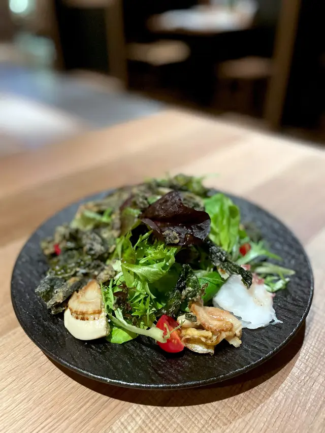 蒜香八爪魚帶子沙律