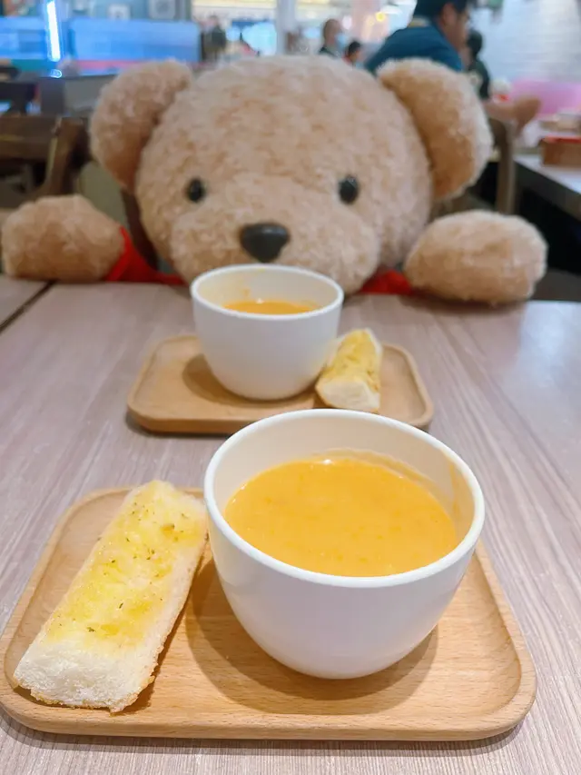 二人歐陸式濃湯配牛油蒜蓉法包