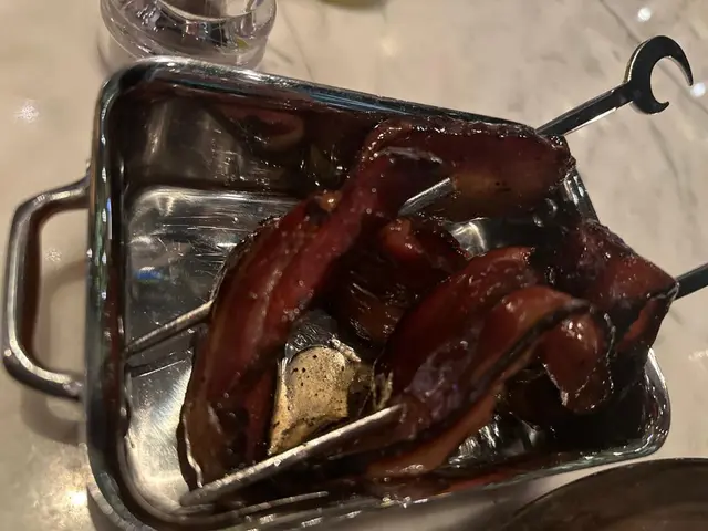 燒得好香有焦香味 糸好食的但係又甜又肥會好快滯 所以我建議人多先好叫 如果兩個人就未必食得曬了 我覺得一人半件就岩岩好☺️