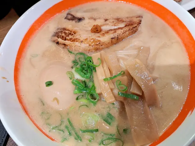 灸燒豚肉味玉拉麵