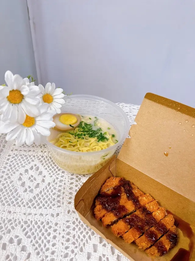 吉列豬扒豚骨拉麵