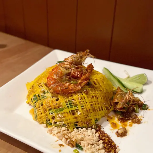 皇宮大蝦蛋網炒金邊粉