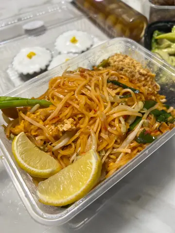 泰式炒金边粉
