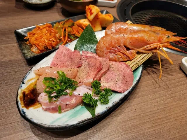 塩味盛 ( 塩味上牛舌、 蔥鹽味若雞和海老)