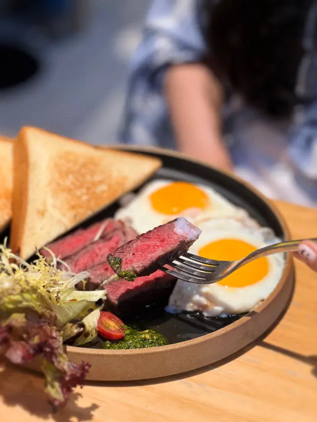 Steak & Eggs