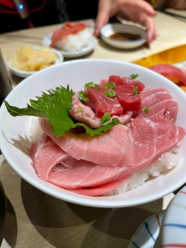 極上吞拿魚丼