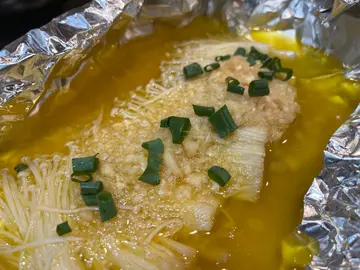 蒜蓉牛油焗金菇