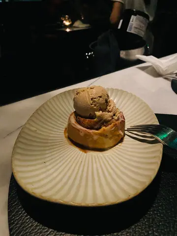 Apple Cinnamon Bun