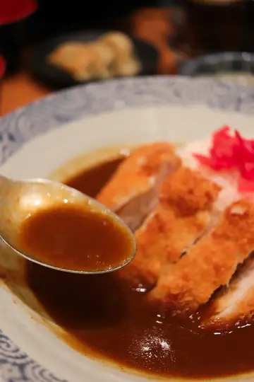吉列豬扒咖哩飯