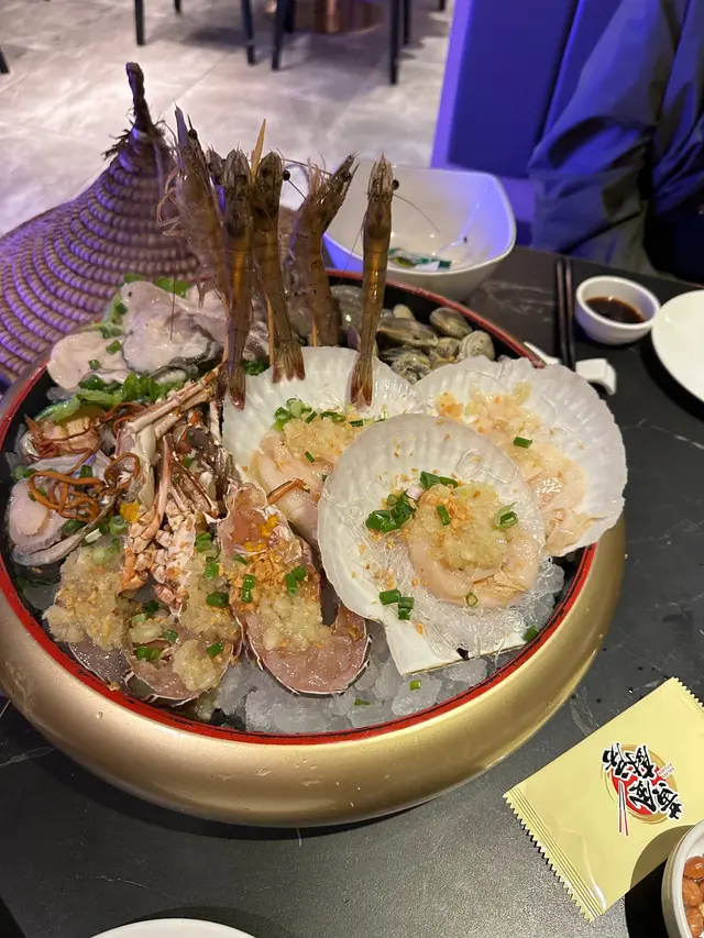 龍蝦雖妯隻但有肉新鮮甜美