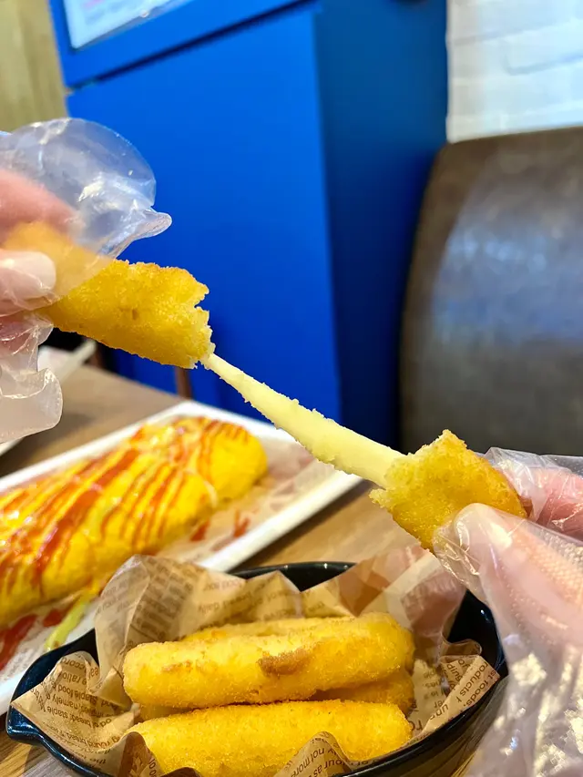 同芝士蛋卷一樣，芝士又係拉絲😋$45仲要有5條，咁抵食一定要試‼️