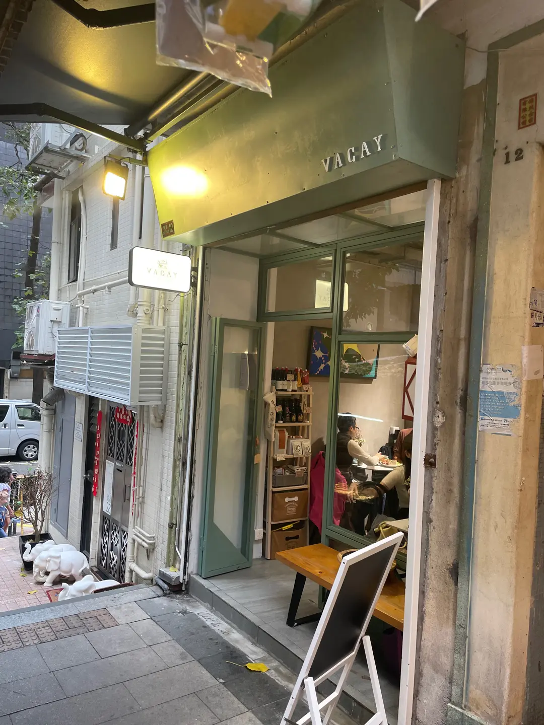 Vacay Coffee & Bread