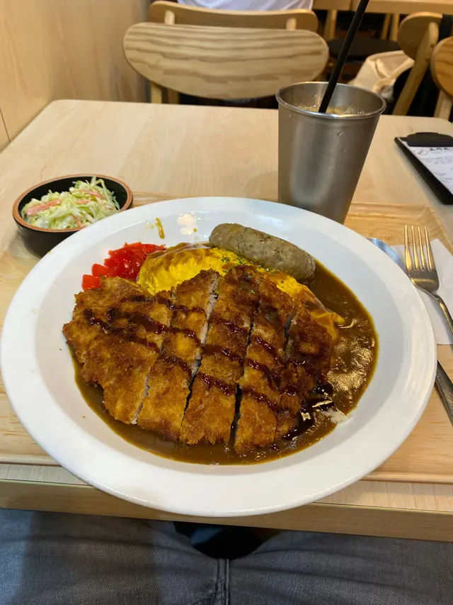 特製吉列豬扒蛋包飯