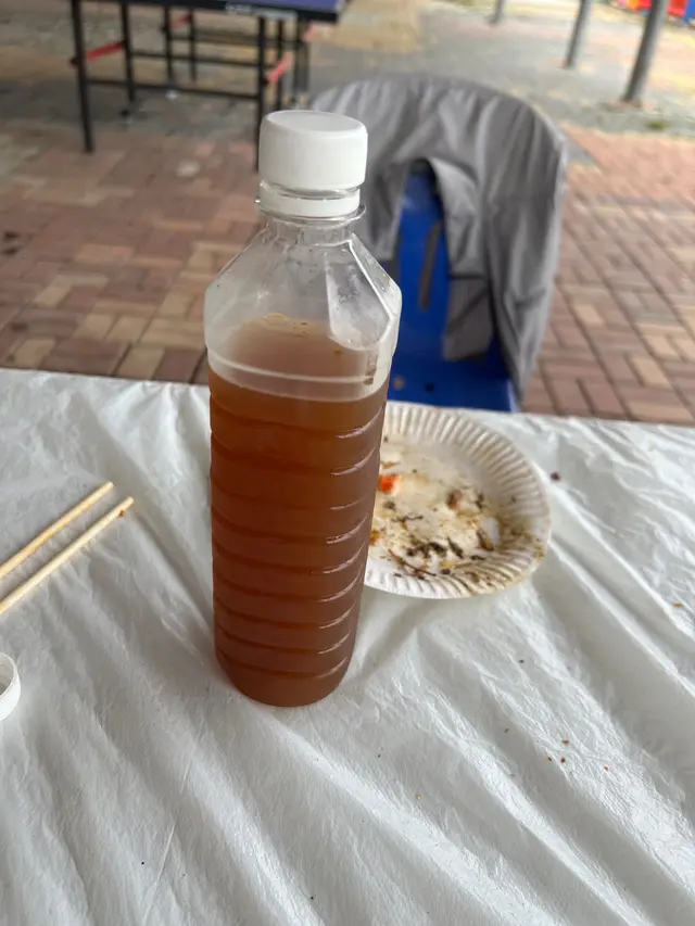 店家自家煲涼茶，草藥在場內種植可觀看