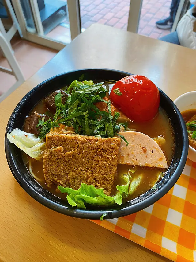 蟹膏蕃茄湯檬