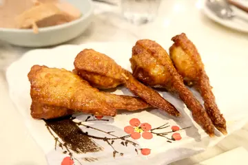 香辣糯米酿鸡翼